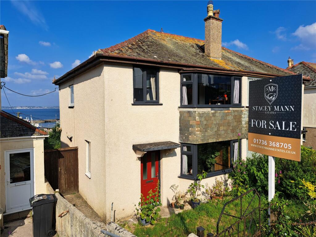 3 bedroom house for sale in Newlyn with three bed and sensational views.