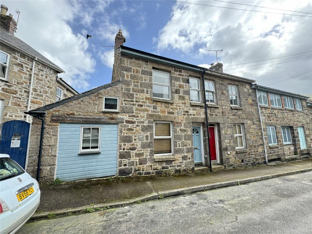 End of terrace house in Penzance