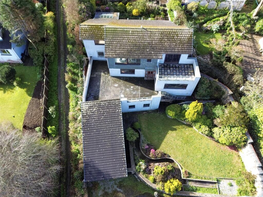 5 Bed detached house in Newlyn with sea views and potential studio/space.