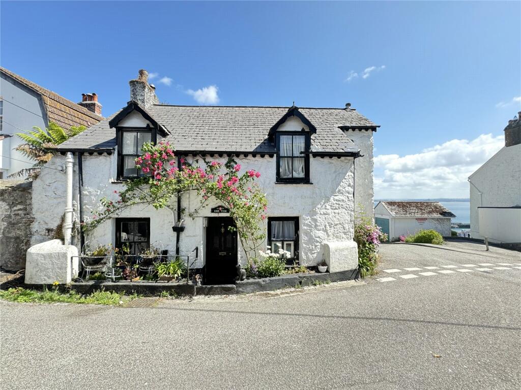 2 bedroom detached house in Newlyn