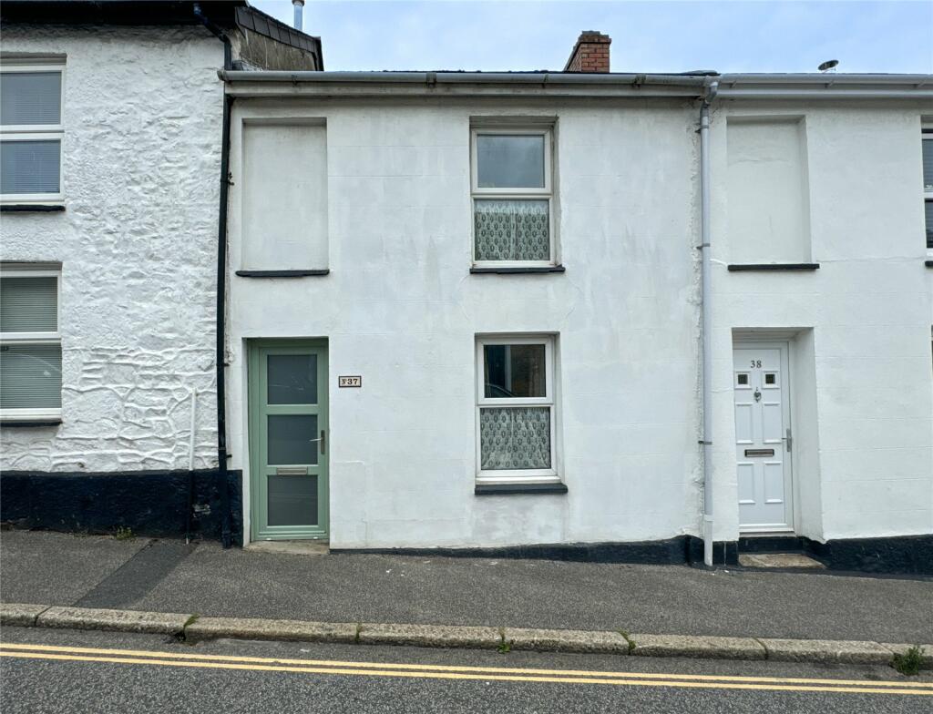 2 bedroom terraced house in Penzance