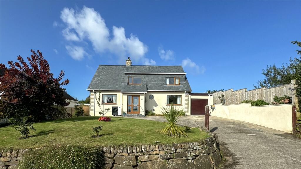 5 Bedroom detached family home in Ludgvan