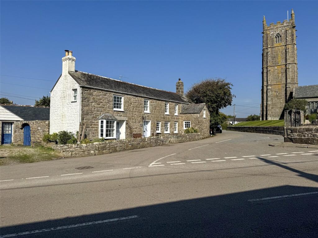 5 bedroom detached longhouse in St Buryan with annexe