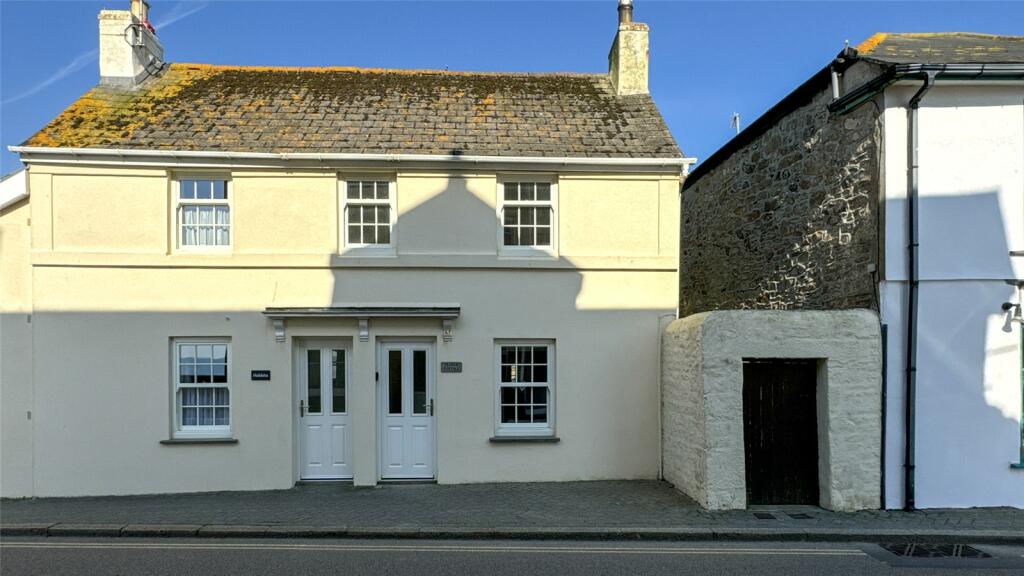 3 bedroom semi detached house in Marazion