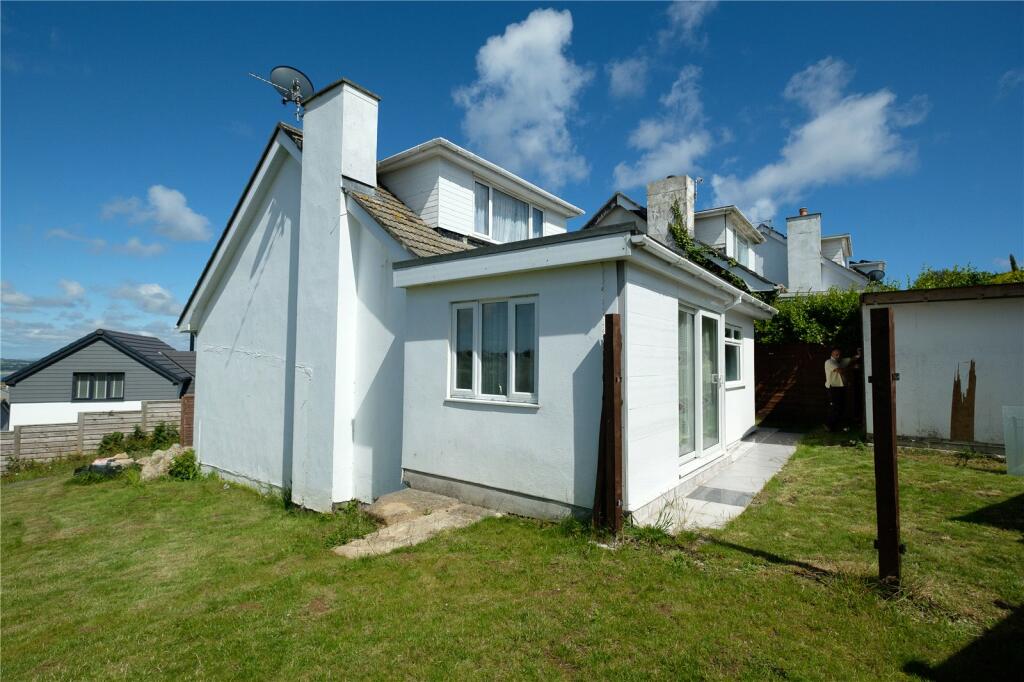 2 bedroom detached house in Newlyn