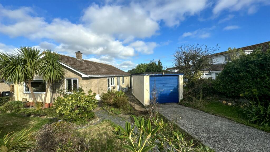 3 bedroom bungalow in Newlyn