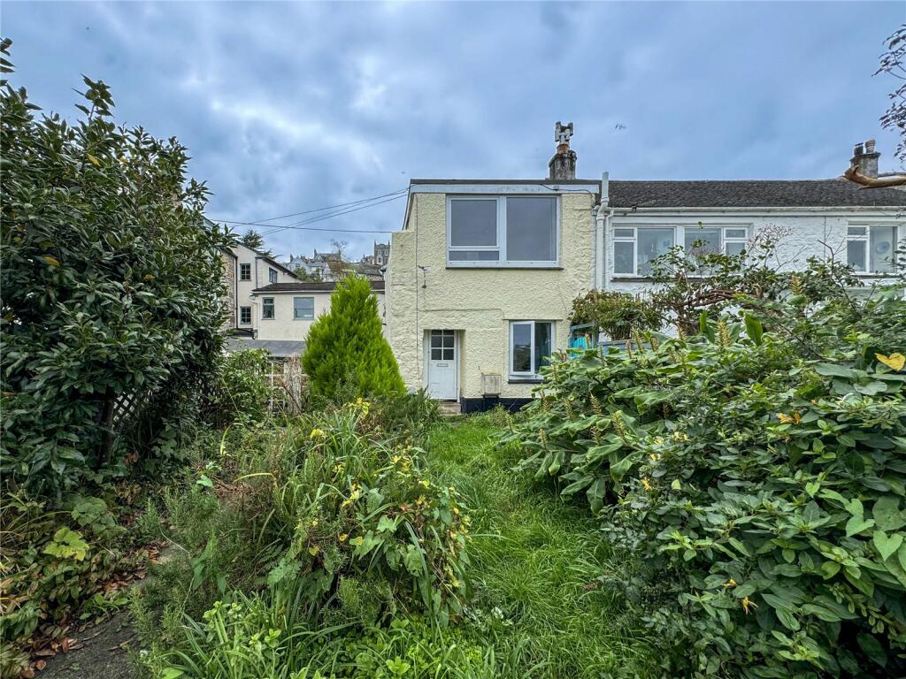 2 bedroom semi-detached house in Newlyn with potential and sea views