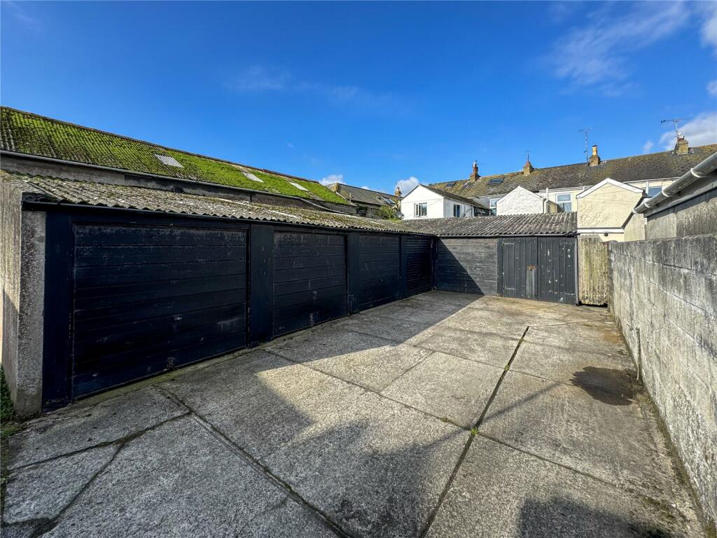 Freehold garages for sale in Penzance