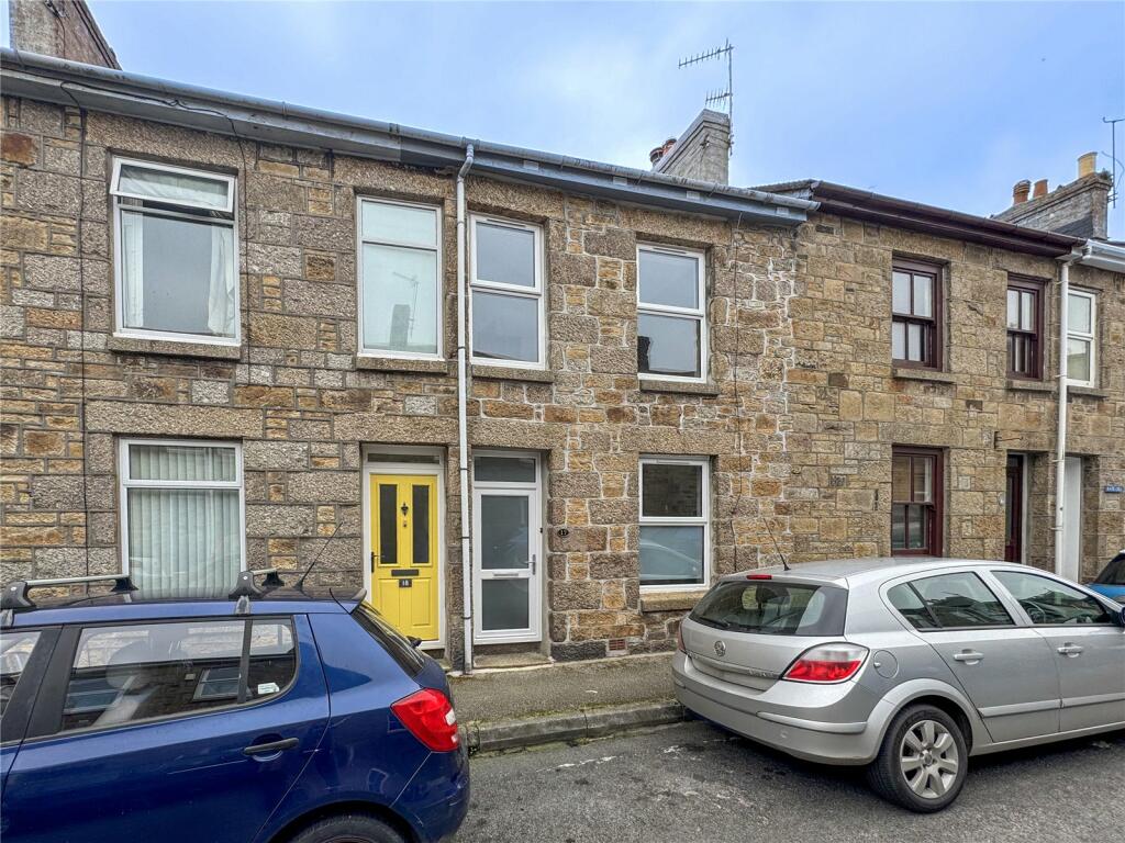 2 bedroom terraced house in Penzance