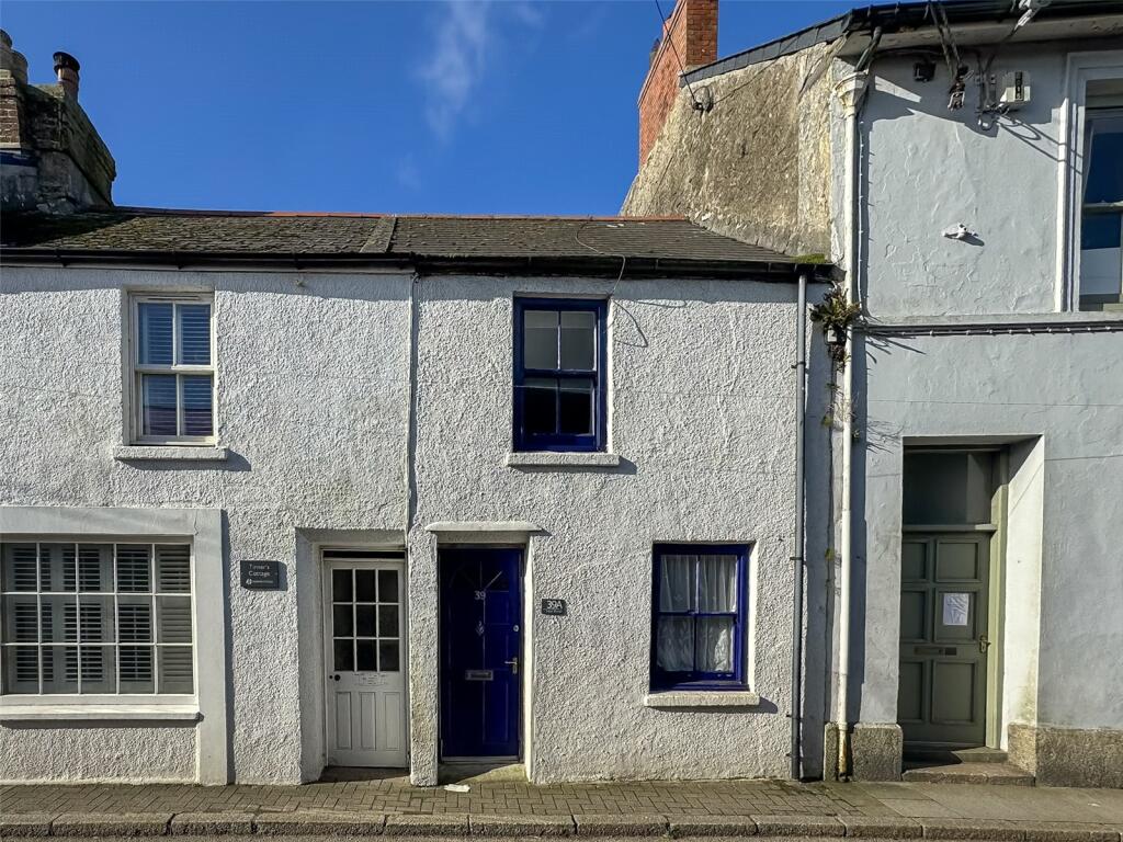 2 Bedroom terraced house in St. Just