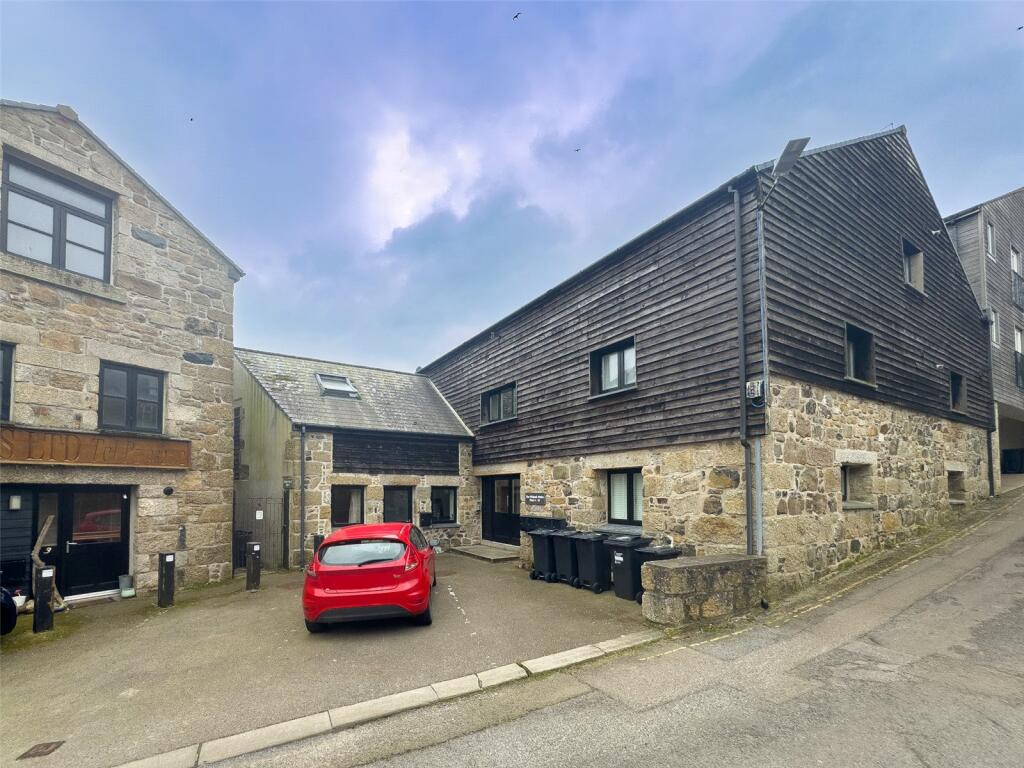 1 bedroom apartment in Newlyn with no chain