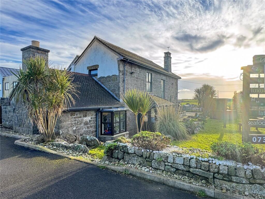 5 bedroom house in Sennen with great potential