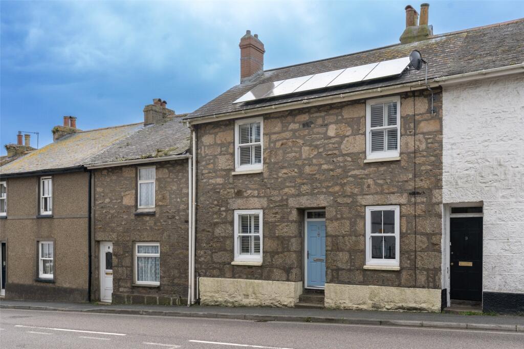 2 bedroom terraced house in Penzance