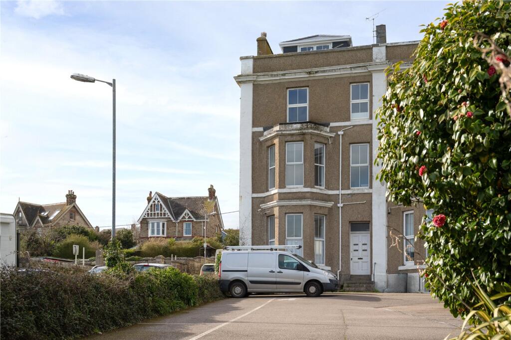Lavender Corner, great flat in great location near the seafront and Jubilee Pool