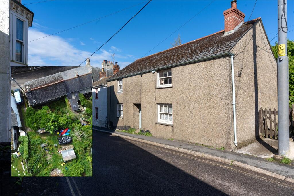 3 bedroom detached house in Marazion for sale with no onward chain in need of some renovation