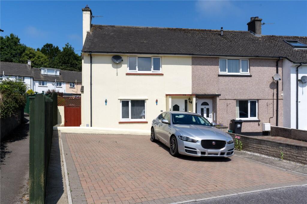 2 bedroom end of terrace house in great location