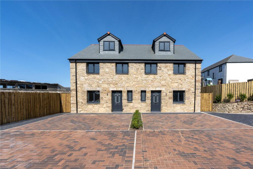 4 bedroom semi-detached house in St. Just no chain
