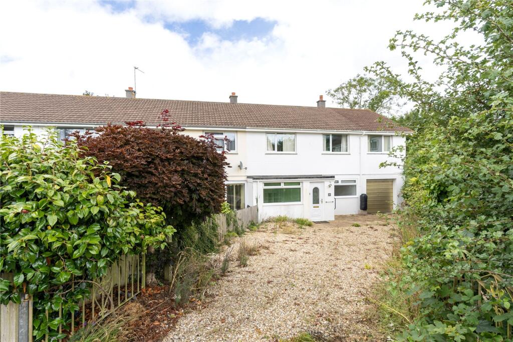 4 bedroom semi-detached house in Goldsithney, great location no chain
