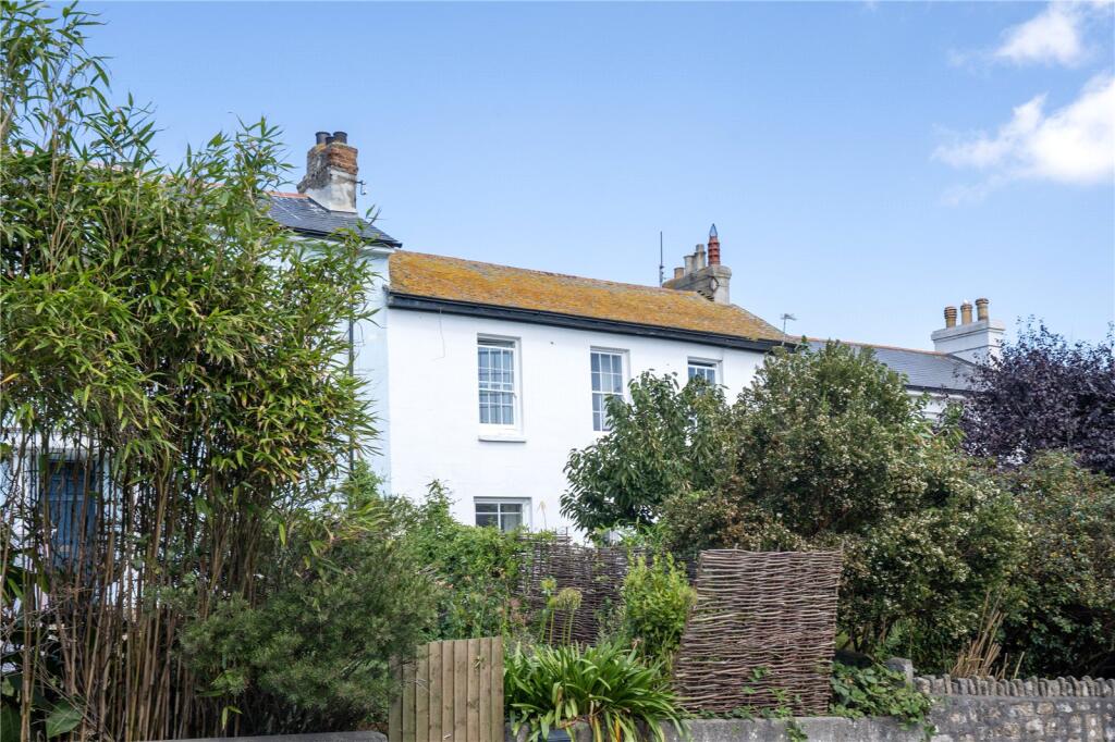 2 bedroom apartment in Penzance great location