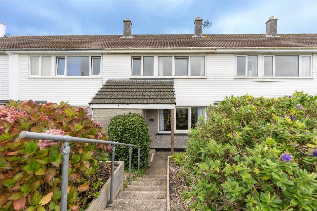 3 bedroom terraced house in Heamoor, great location, great first time buyer 