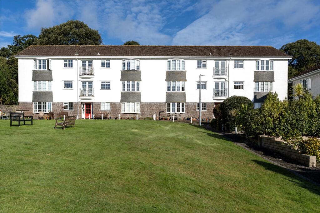 2 bedroom ground floor apartment in Penzance, great location, no chain
