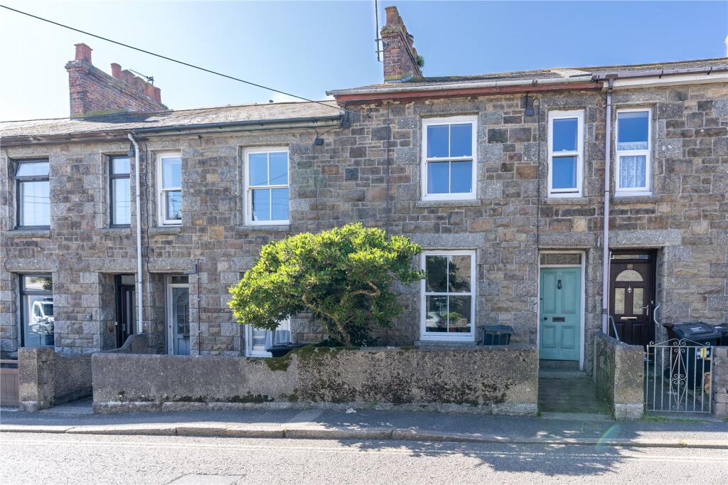 2 bedroom terraced house in Penzance great location
