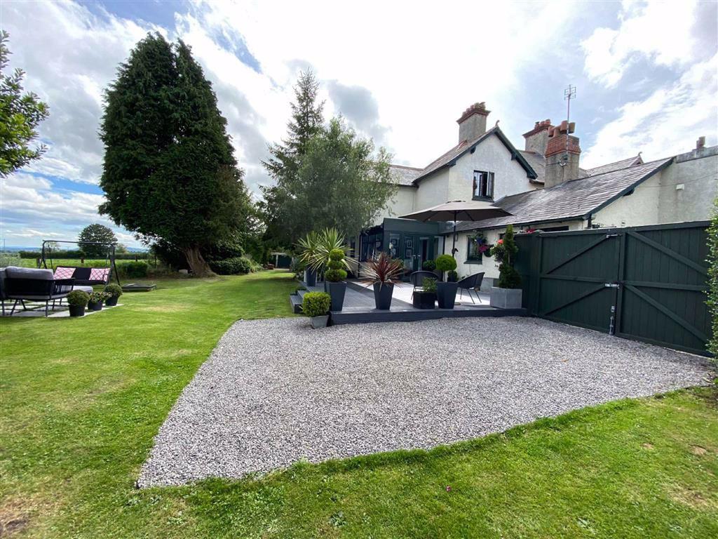 3 bedroom cottage for sale in Village Road, Rhosesmor, Flintshire, CH7