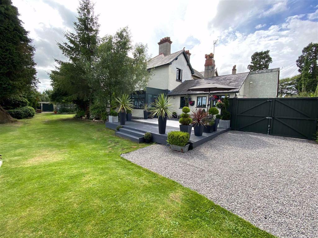 3 bedroom cottage for sale in Village Road, Rhosesmor, Flintshire, CH7