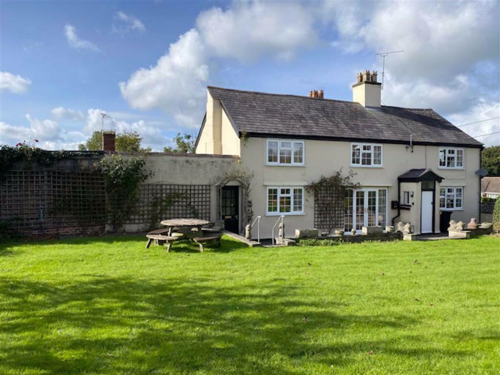 3 bedroom semidetached house for sale in Mold Road, Mynydd Isa