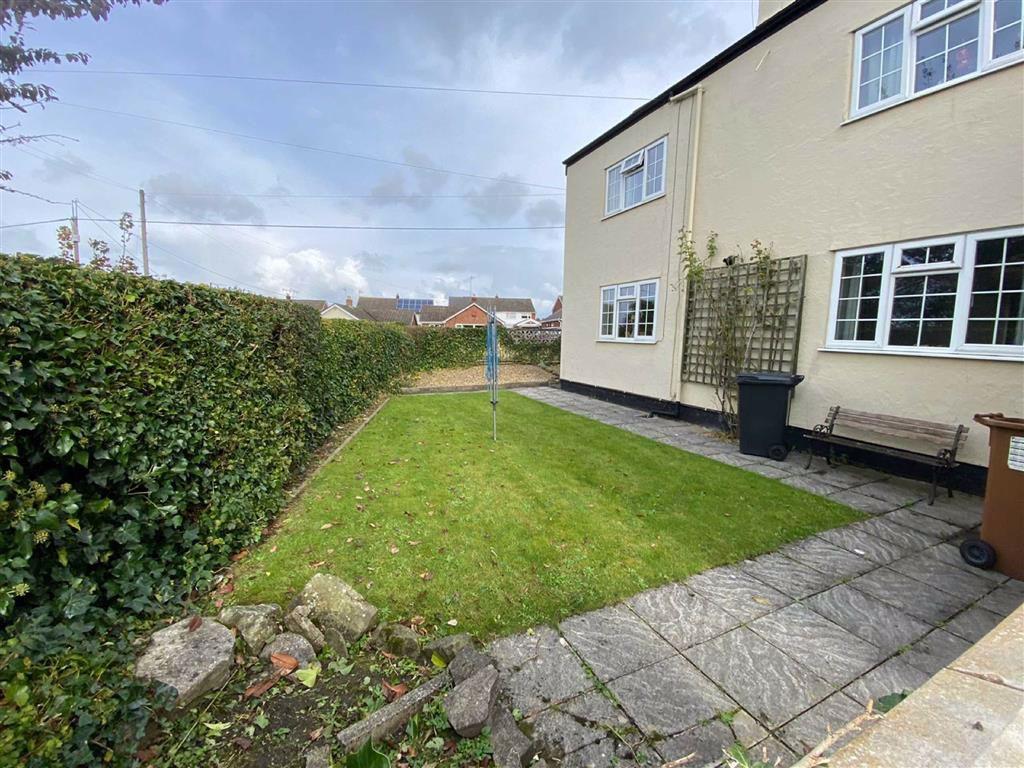 2 bedroom semidetached house for sale in Mold Road, Mynydd Isa
