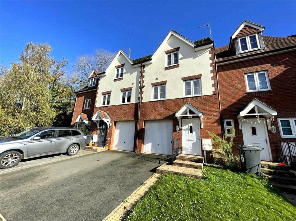 4 bedroom town house for sale in Common Lane, Kenilworth, Warwickshire, CV8