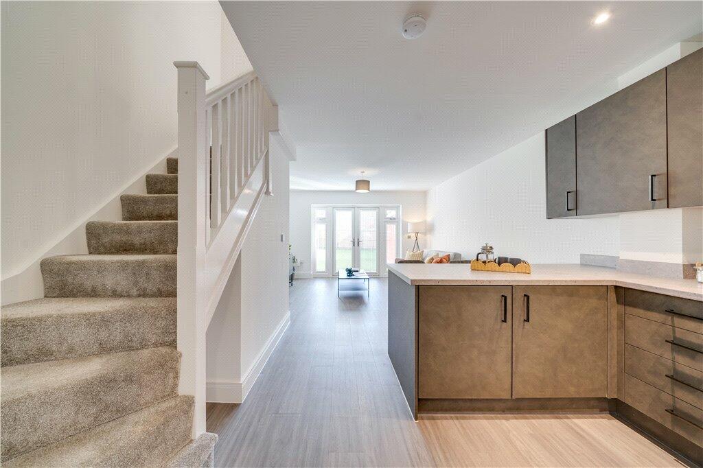 Additional property image - Devis Drive, Kenilworth, Warwickshire