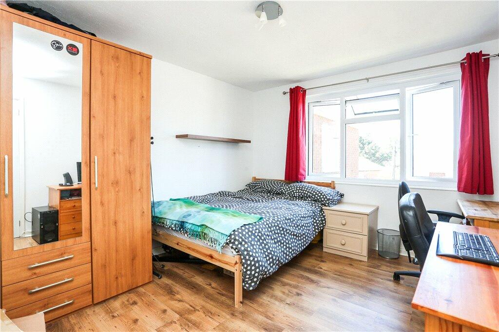 Additional property image - Whites Row, Kenilworth, Warwickshire