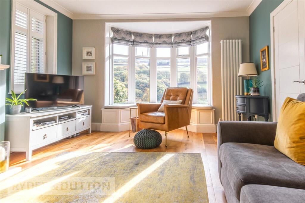 3 bedroom detached house for sale in Woodhead Road/Shaw Lane, Holmfirth