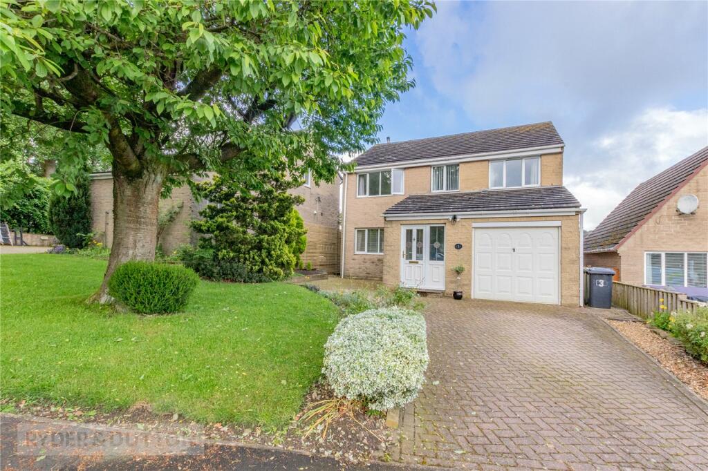4 bedroom detached house for sale in Holmdale Crescent, Netherthong