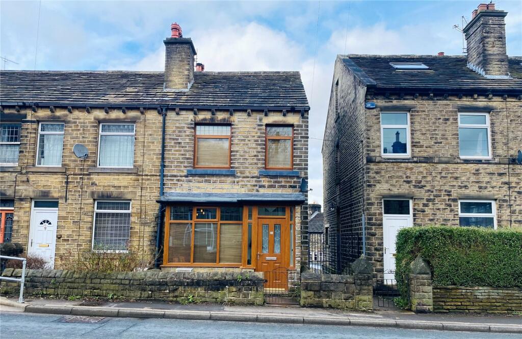 2 bedroom terraced house for sale in New Mill Road, Holmfirth, West