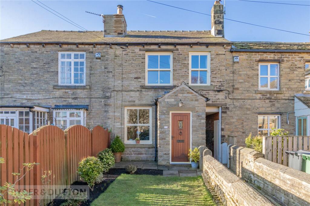 Main image of property: Slant Gate, Kirkburton, Huddersfield, West Yorkshire, HD8