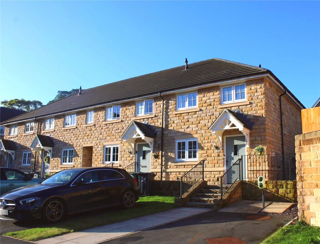 Main image of property: Stoney Bank Chase, Thongsbridge, Holmfirth, West Yorkshire, HD9