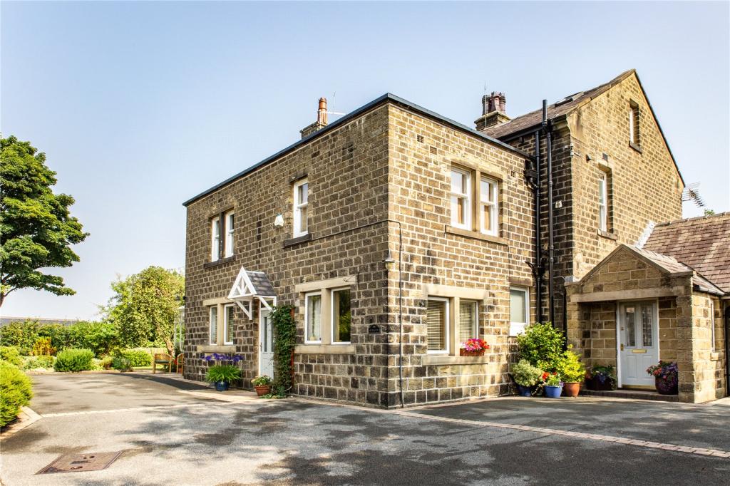 6 bedroom detached house for sale in Church Street, Honley, Holmfirth