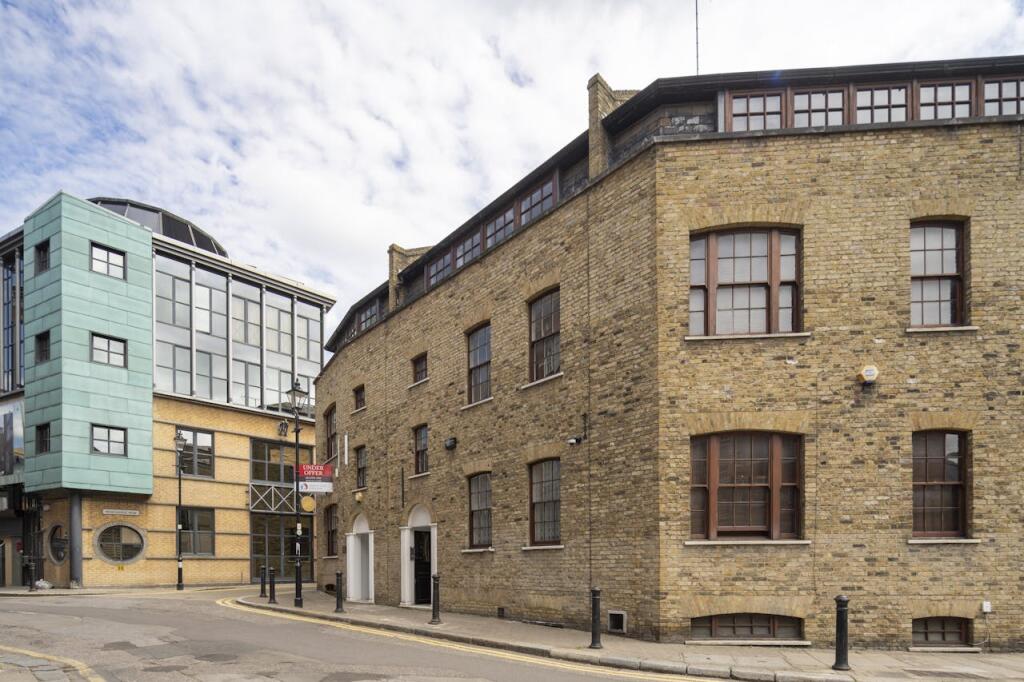 Main image of property: 44 Clerkenwell Close, London, EC1R 0AZ