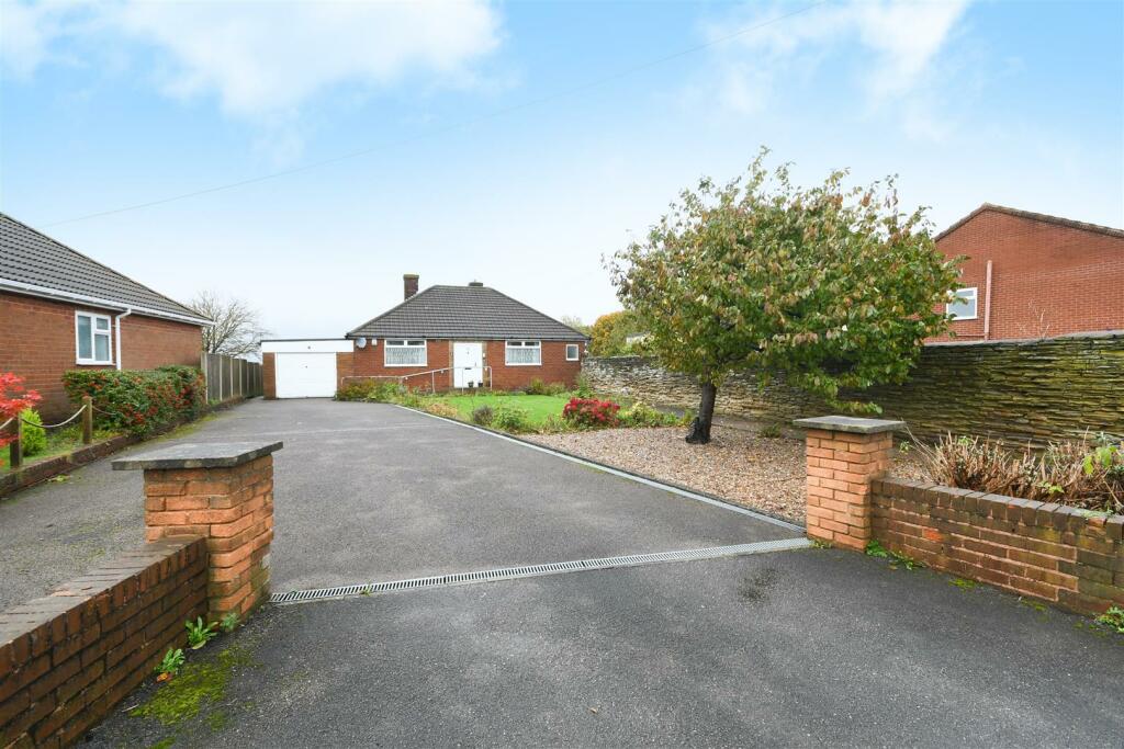 2 bedroom detached bungalow for sale in Manor Road, Brimington