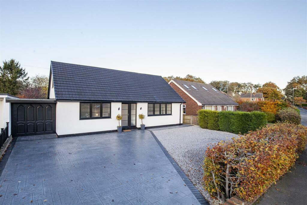 3 bedroom detached bungalow for sale in Harewood Crescent, Old Tupton