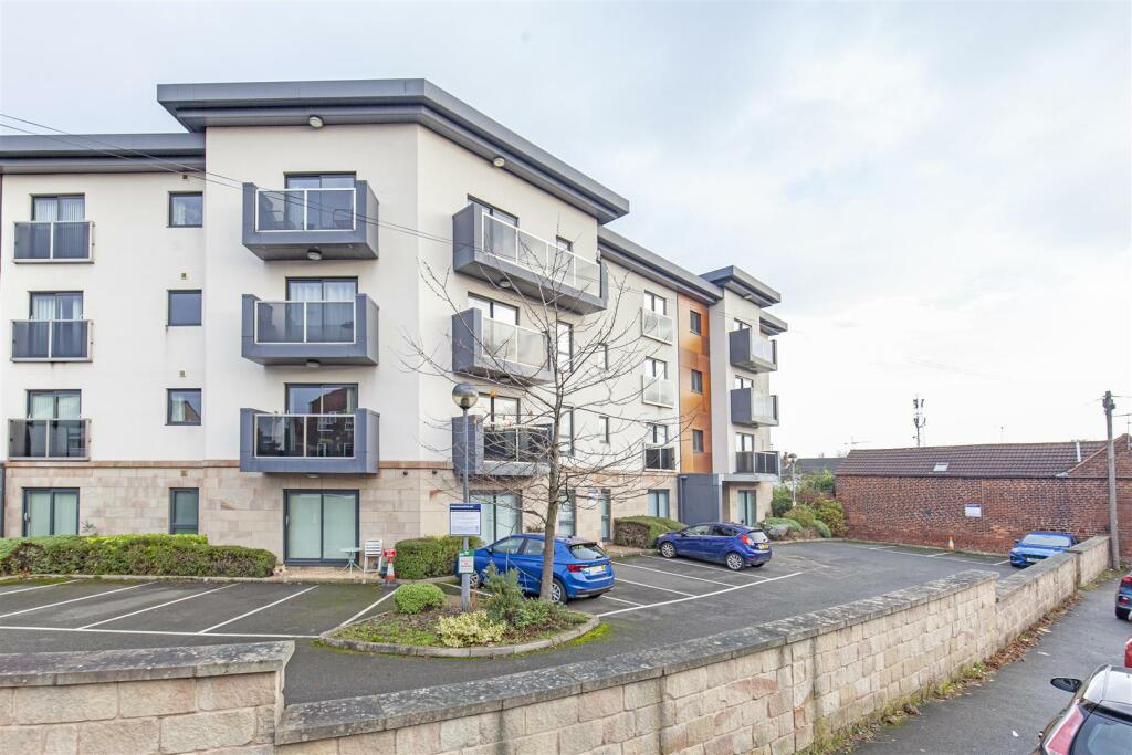 2 bedroom apartment for sale in School Board Lane, Brampton