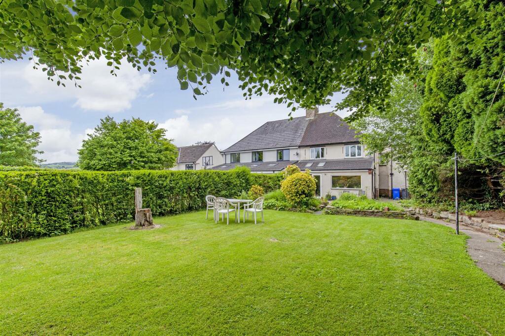 4 bedroom semidetached house for sale in Westbrook Drive, Brookside