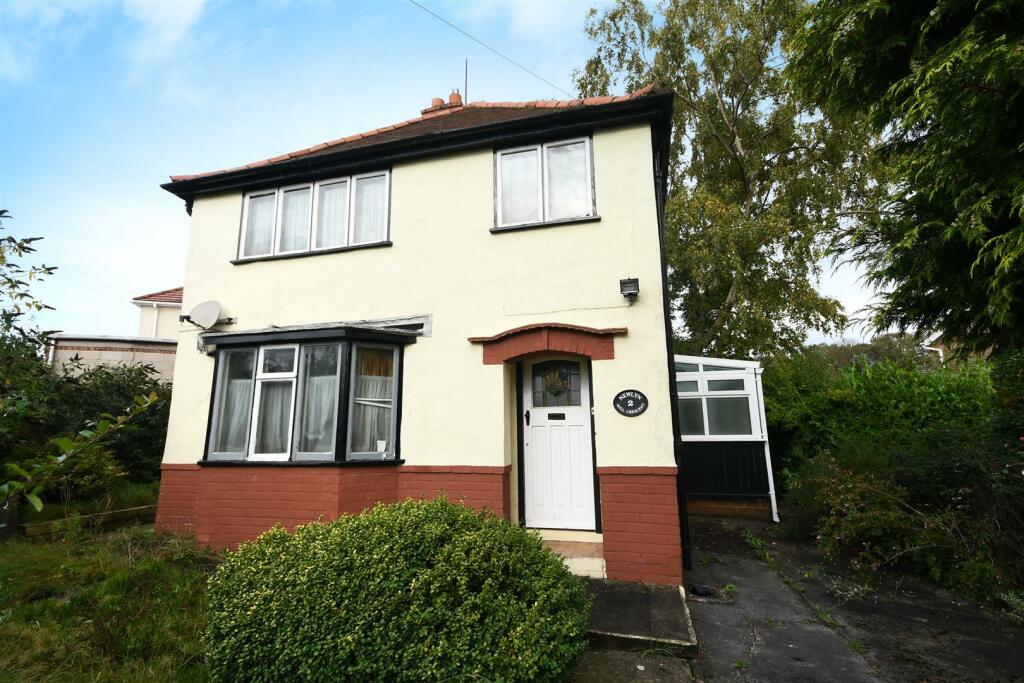 3 bedroom detached house for sale in Mill Crescent, Wingerworth