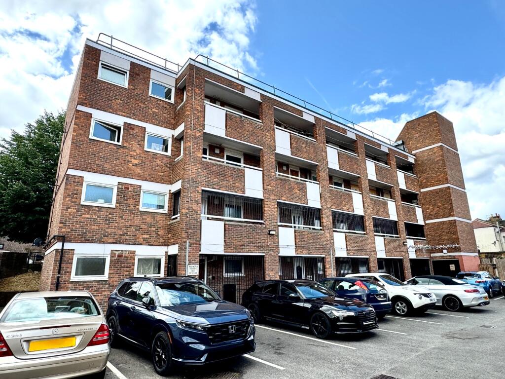Main image of property: Plumstead High Street, Plumstead, London, SE18 1SE