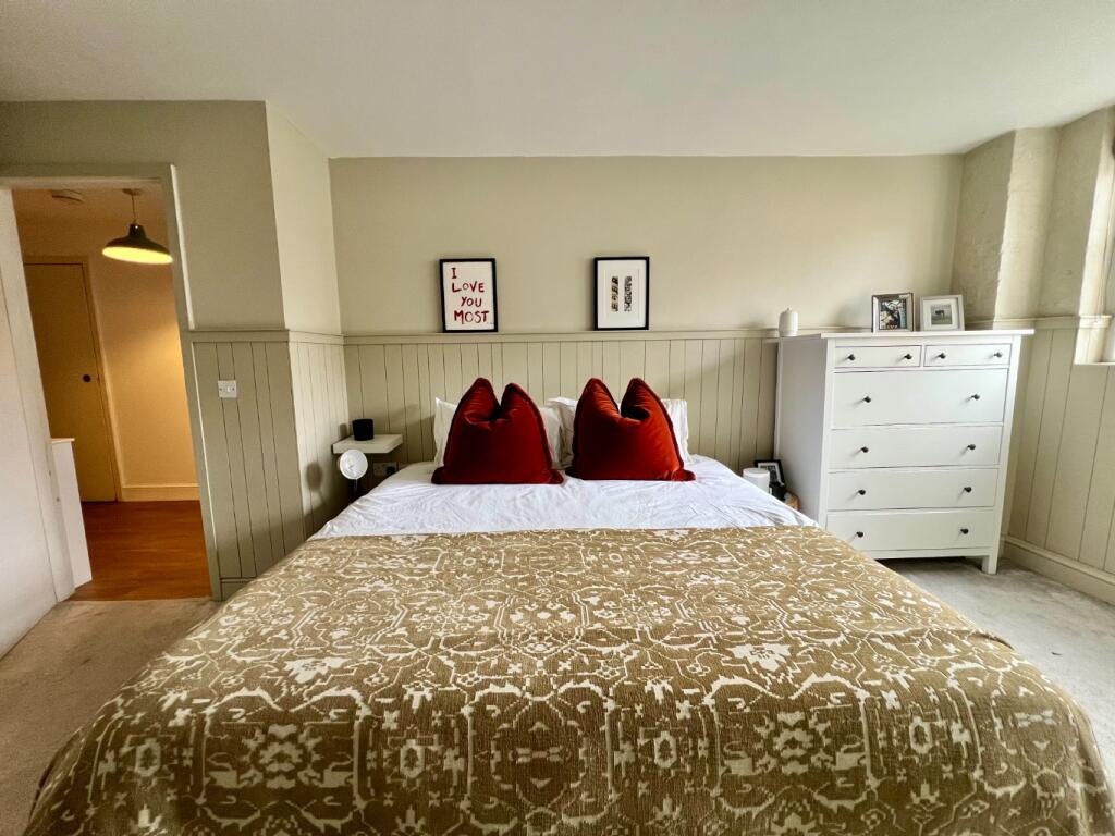 Main image of property: Schoolhouse Yard, Bloomfield Road, Woolwich, London, SE18 7JD