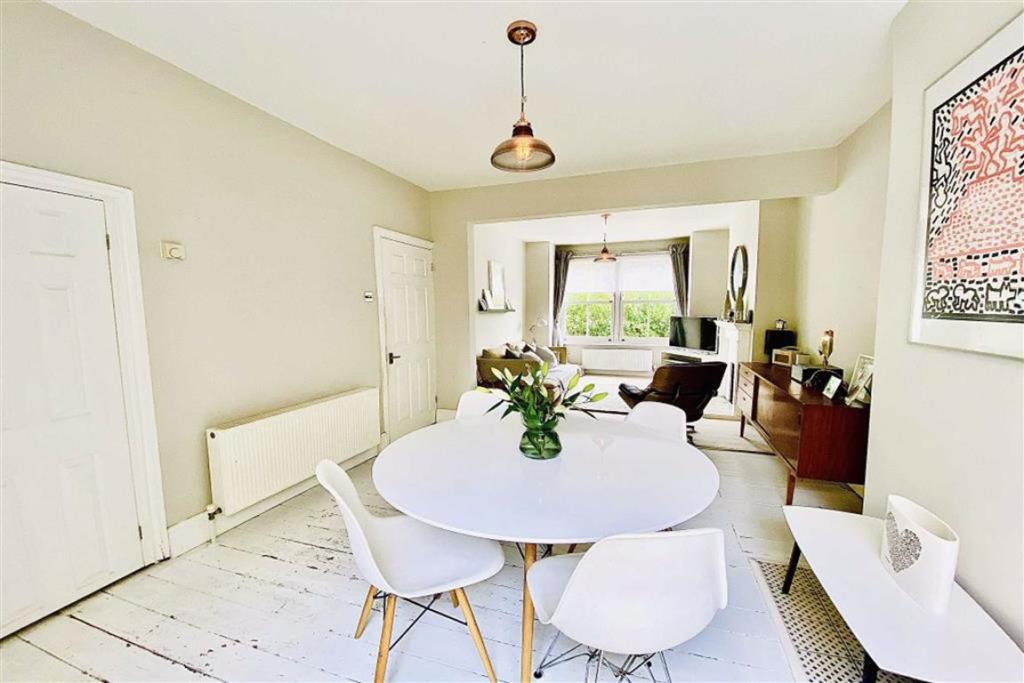 2 bedroom terraced house for sale in Swingate Lane, Plumstead, London