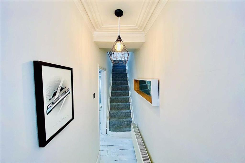 2 bedroom terraced house for sale in Swingate Lane, Plumstead, London