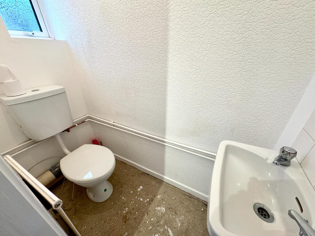 Additional property image - Manor Forstal, New Ash Green, Longfield, Kent, DA3 8JQ